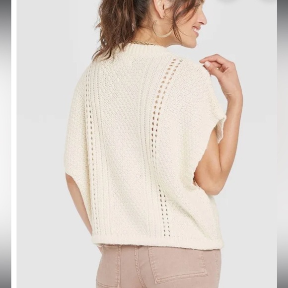 Universal Thread Cream Cable Knit Sweater Vest Poncho, Sleeveless, Size Medium ✨ - Picture 2 of 8